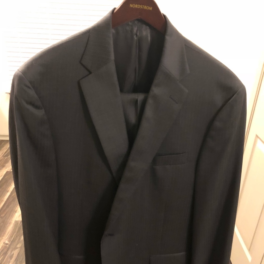100% Authentic Hart Schaffer Marx suit